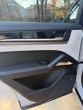 2025 Porsche Cayenne GTS