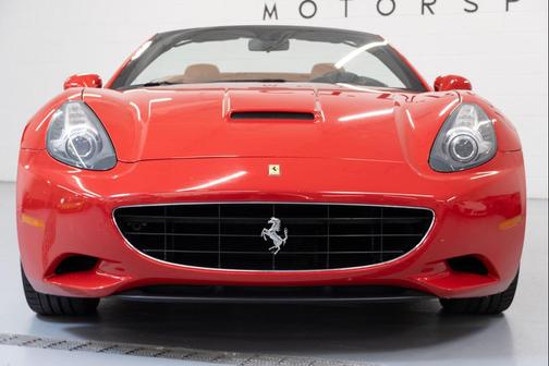 2012 Ferrari California Base