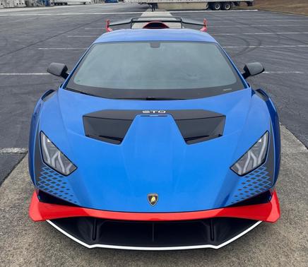 2022 Lamborghini Huracan STO Coupe