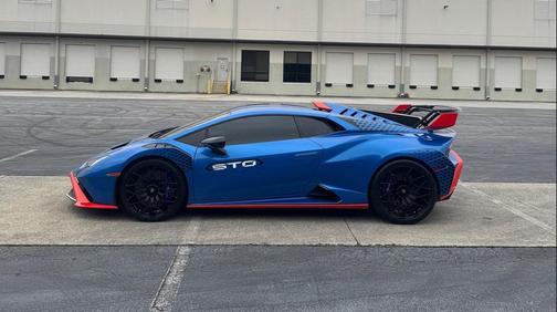 2022 Lamborghini Huracan STO Coupe