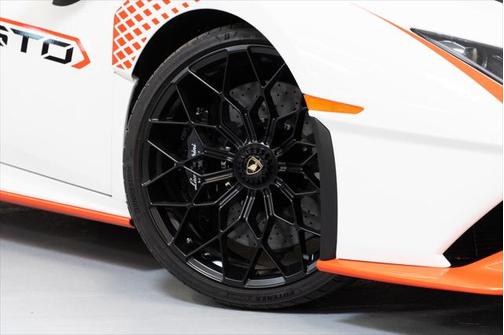 2024 Lamborghini Huracan STO Coupe