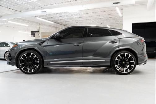 2019 Lamborghini Urus SUV