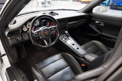 2017 Porsche 911 Carrera S