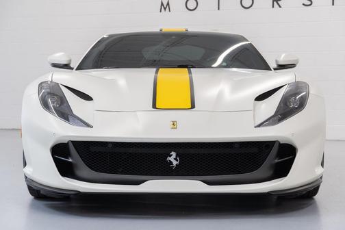 2020 Ferrari 812 Superfast Base
