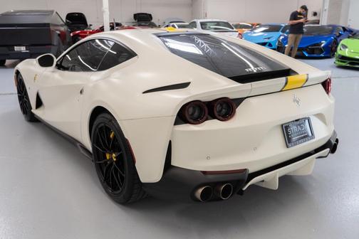 2020 Ferrari 812 Superfast Base