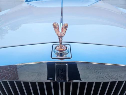 Arctic White 2007 Rolls-Royce Phantom VI