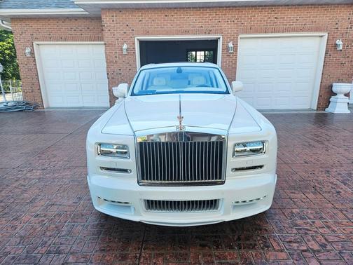 Arctic White 2007 Rolls-Royce Phantom VI