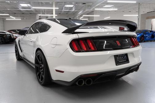 2019 Ford Shelby GT350R Base