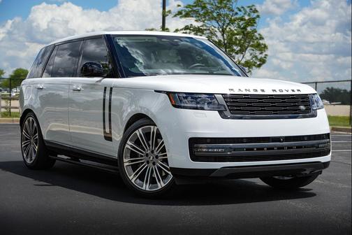 Fuji White 2024 Land Rover Range Rover P400 SE