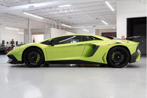 2016 Lamborghini Aventador LP750-4 Superveloce