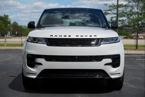 Borasco Grey Metallic 2025 Land Rover Range Rover Sport SE