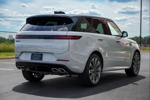Borasco Grey Metallic 2025 Land Rover Range Rover Sport SE