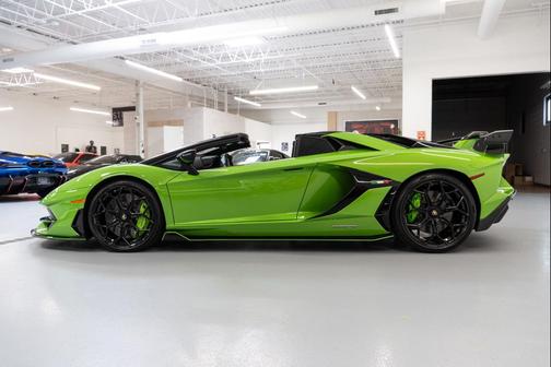 2021 Lamborghini Aventador SVJ Roadster