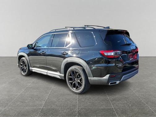 Crystal Black Pearl 2025 Honda Pilot