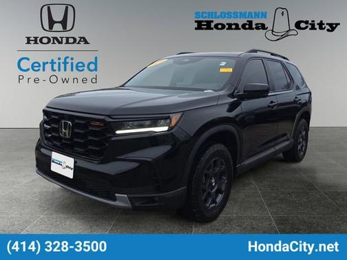 Crystal Black Pearl 2025 Honda Pilot