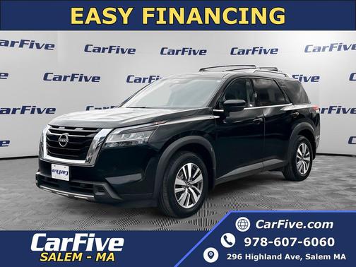 2023 Nissan Pathfinder SL 4WD