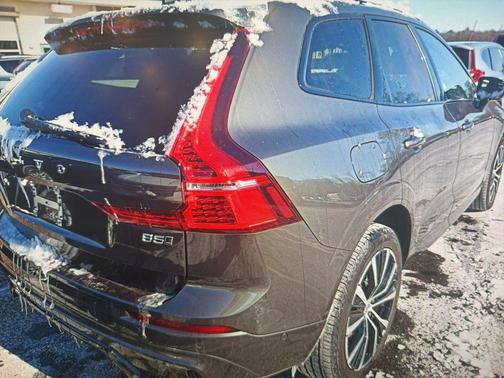 2025 Volvo XC60 B5 Plus