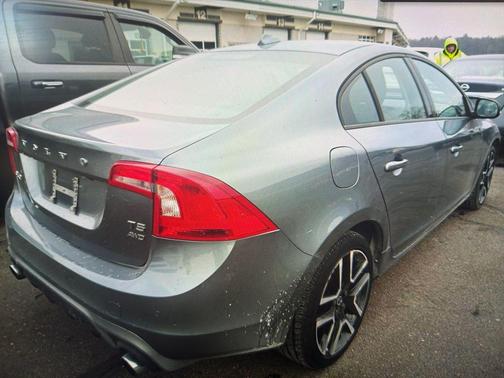 2017 Volvo S60 T5 Dynamic