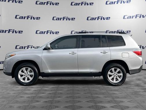 2012 Toyota Highlander SE