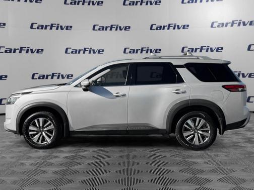 2022 Nissan Pathfinder SL 4WD