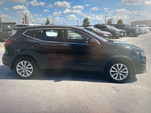 2020 Nissan Rogue Sport SV