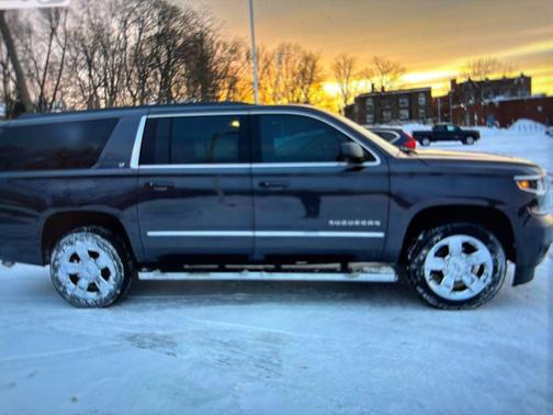 2018 Chevrolet Suburban LT
