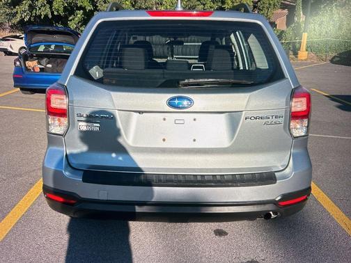 2017 Subaru Forester 2.5i