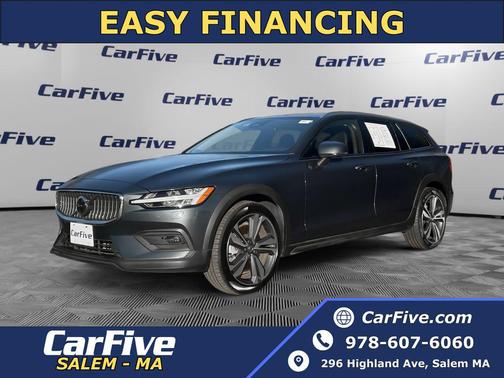 2025 Volvo V60 Cross Country Plus, B5 AWD Gas (mild hybrid)