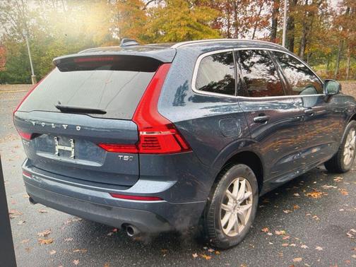 2020 Volvo XC60 T5 Momentum