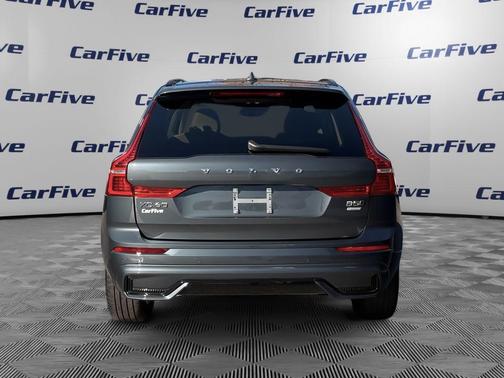 2024 Volvo XC60 B5 Plus Dark Theme