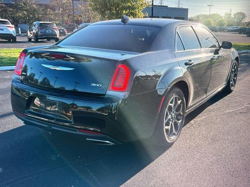 2018 Chrysler 300 S