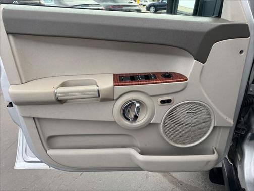 2010 Jeep Commander Limited