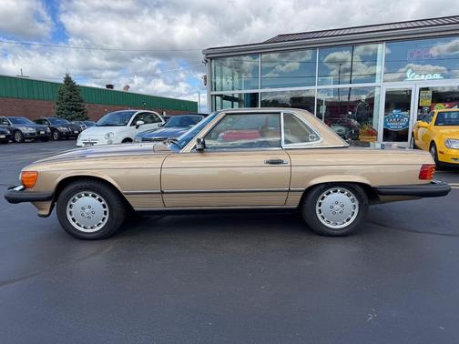 1988 Mercedes-Benz 560 SL Convertible
