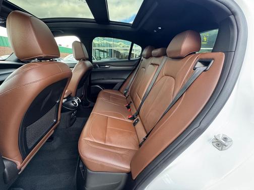 2022 Alfa Romeo Stelvio Ti