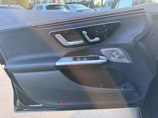 Obsidian Black Metallic 2024 Mercedes-Benz EQE 350 4MATIC