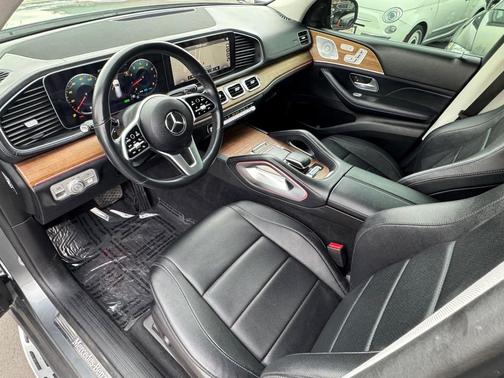 2020 Mercedes-Benz GLS 450 4MATIC