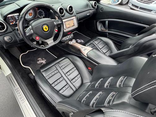 2014 Ferrari California Base