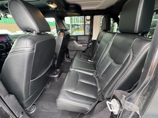 Black Clear Coat 2015 Jeep Wrangler Unlimited Sport