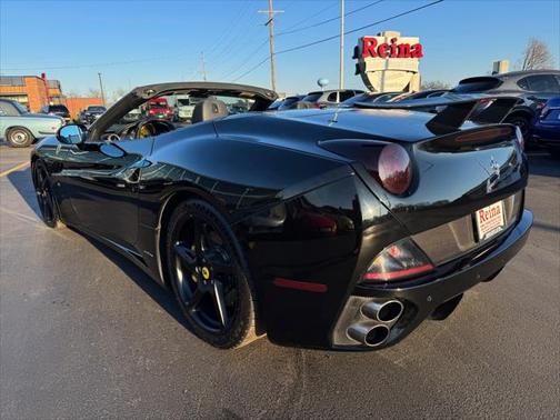 2010 Ferrari California Base