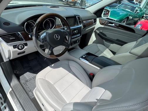 2012 Mercedes-Benz M-Class 4MATIC