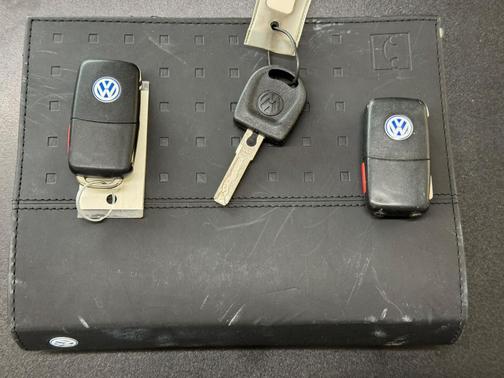 2002 Volkswagen New Beetle GLS