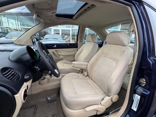 2002 Volkswagen New Beetle GLS