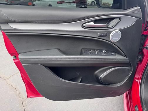 osso (Red) Etna 2022 Alfa Romeo Stelvio Ti