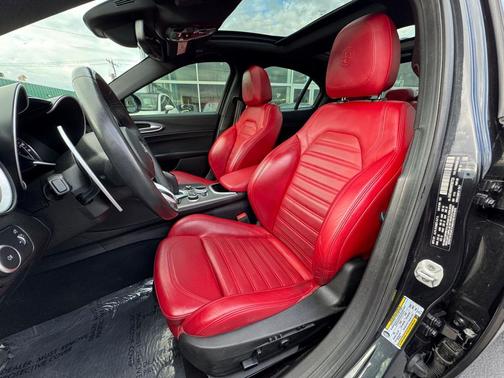 2022 Alfa Romeo Giulia Veloce