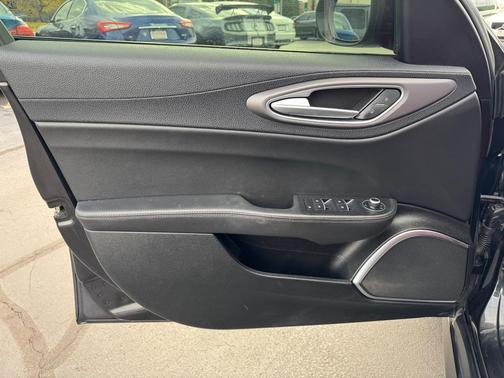 2022 Alfa Romeo Giulia Veloce