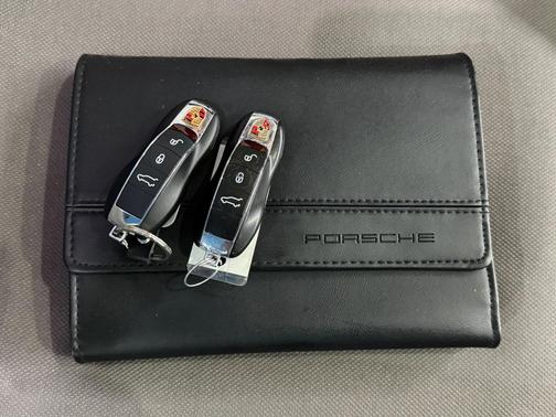 2017 Porsche Macan SUV