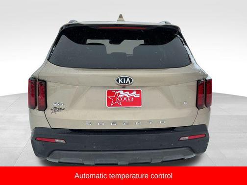 2021 Kia Sorento S