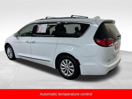 2018 Chrysler Pacifica Touring-L Plus