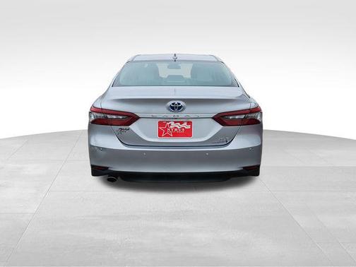 2021 Toyota Camry Hybrid XLE
