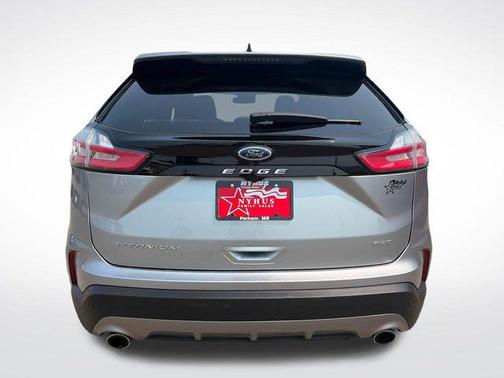 Iconic Silver Metallic 2023 Ford Edge Titanium